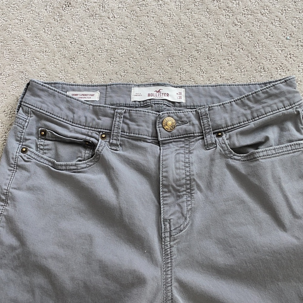 Guy’s Hollister grey pants size 28/30